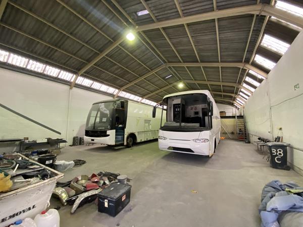 566  m² Industrial space