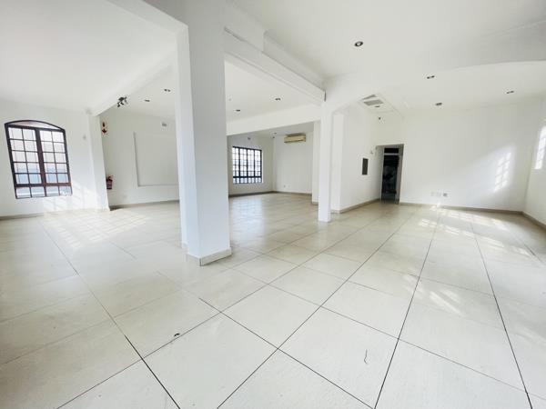 188  m² Commercial space