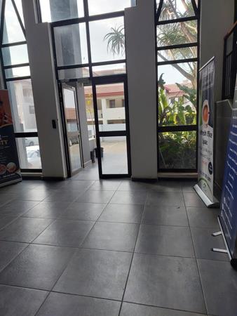 28  m² Retail Space