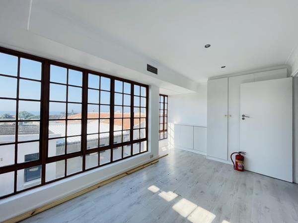 57  m² Commercial space