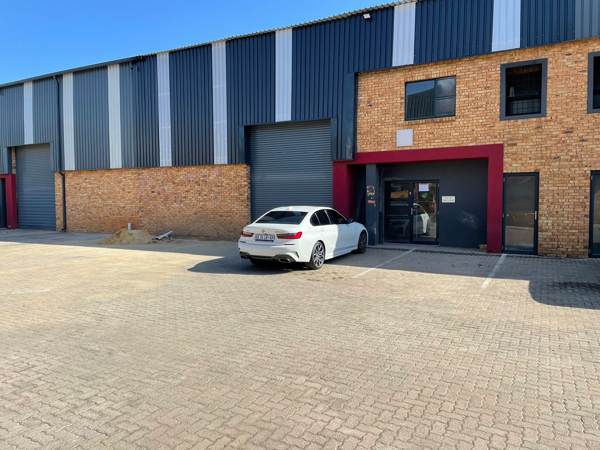 472  m² Industrial space