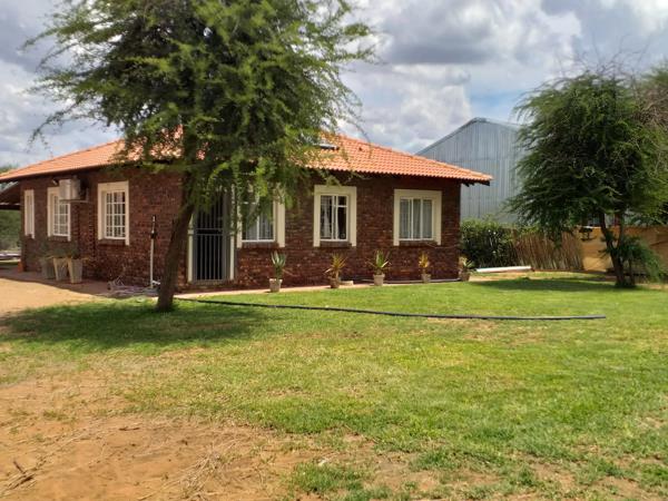 1 500 m² Smallholding