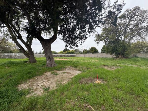 1 091 m² Land