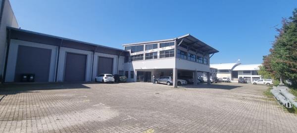 866  m² Industrial space