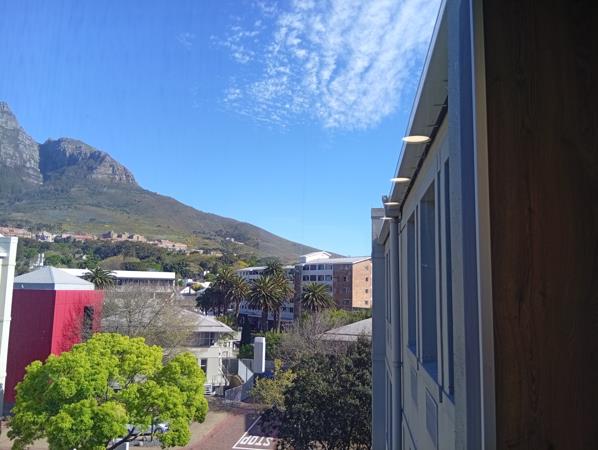 434  m² Office Space