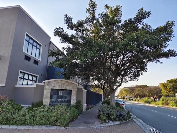 98  m² Commercial space