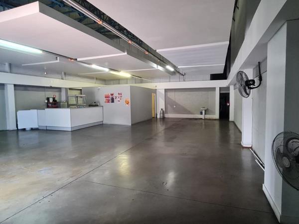 200  m² Retail Space