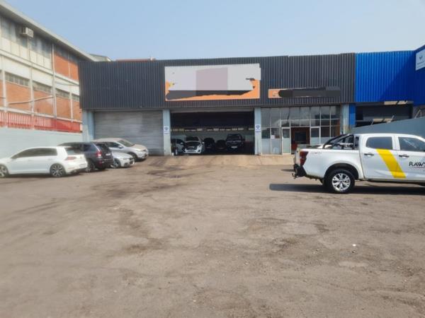 1 150  m² Industrial space