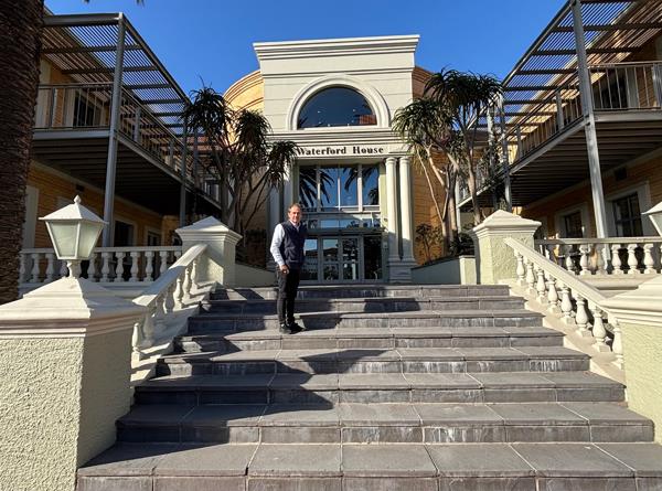 454  m² Commercial space