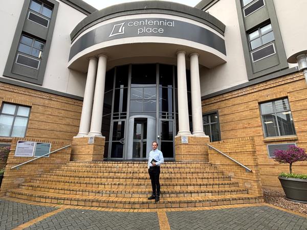 1 753  m² Commercial space