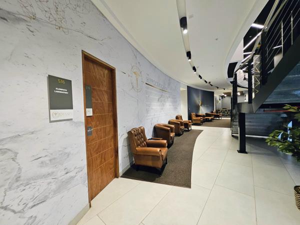 179  m² Commercial space