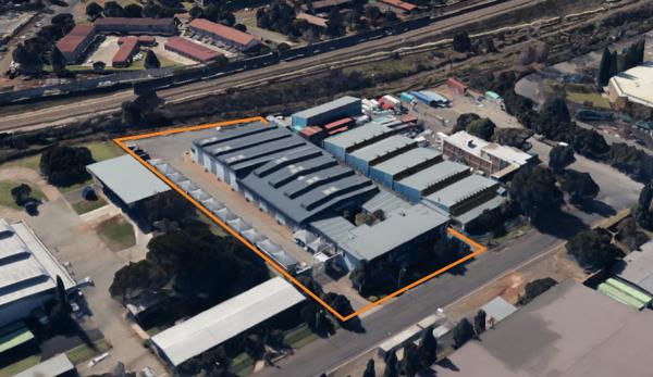 3 000  m² Industrial space