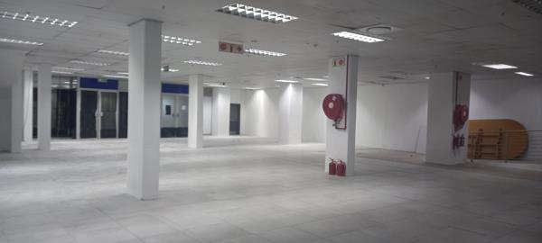 583  m² Retail Space