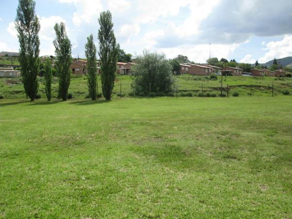 748 m² Land