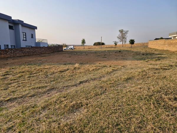 1 069 m² Land