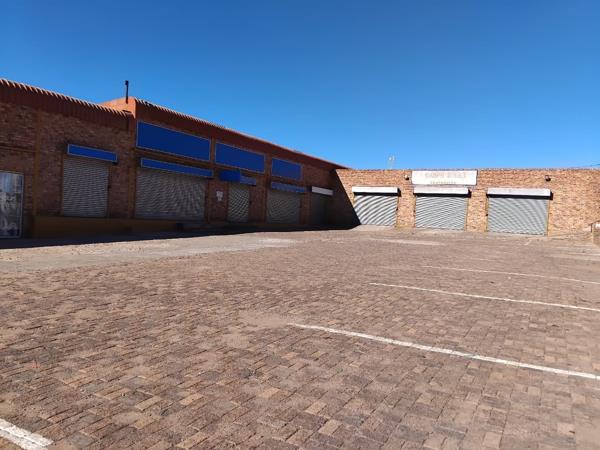 100.8 m² Commercial space