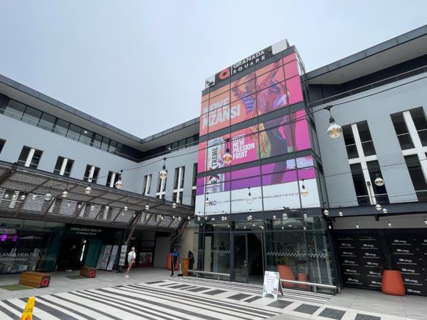 96  m² Commercial space