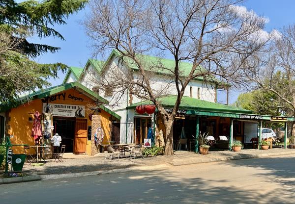 900  m² Commercial space