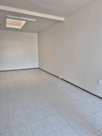 407  m² Retail Space