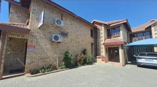 154  m² Office Space