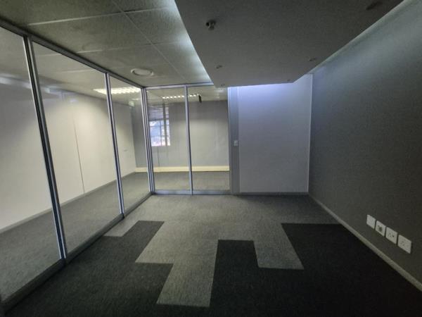 25 000  m² Office Space
