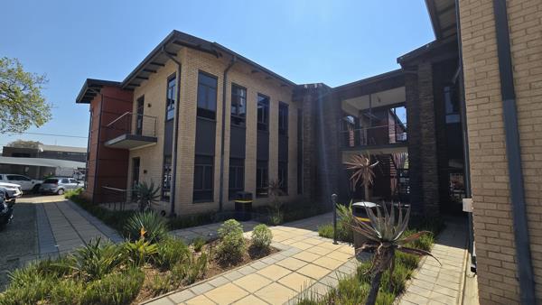 108  m² Commercial space