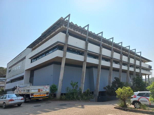 312  m² Commercial space