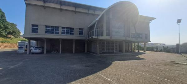 1 824  m² Industrial space