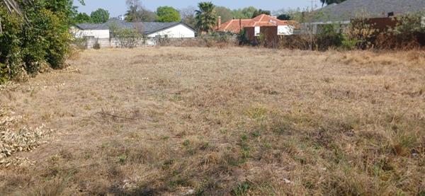 1 383 m² Land
