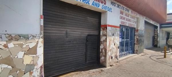 350  m² Commercial space