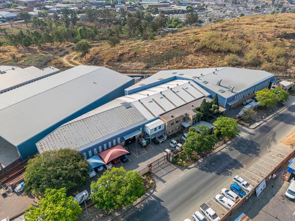 2 728  m² Industrial space