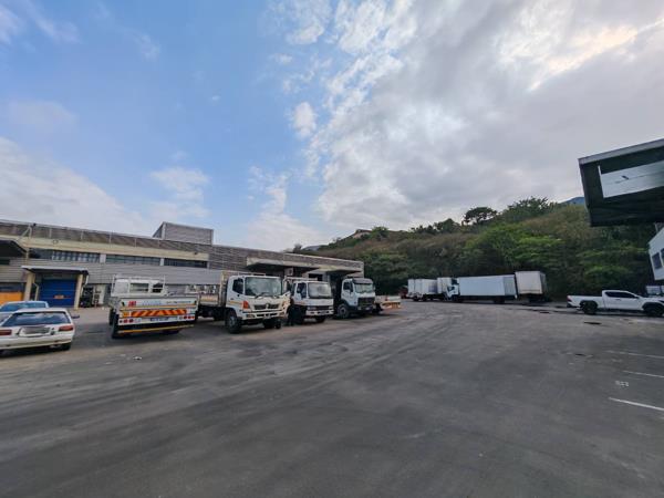 420  m² Industrial space