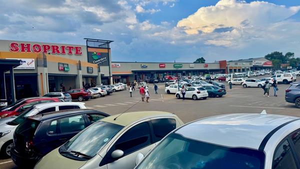 64  m² Commercial space