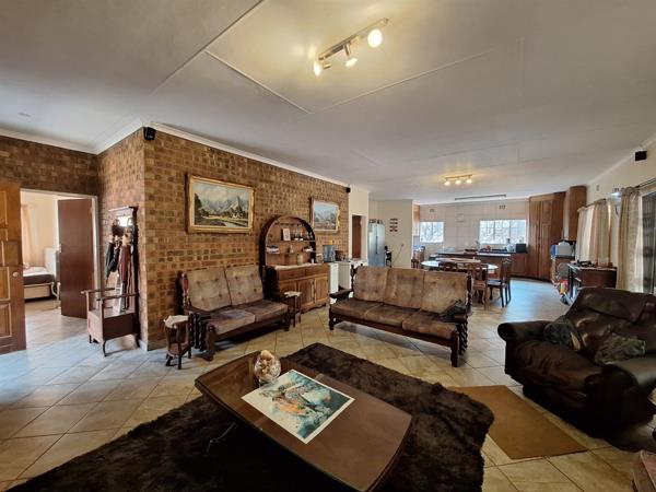 5 Bedroom House