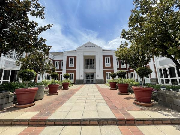 331  m² Commercial space