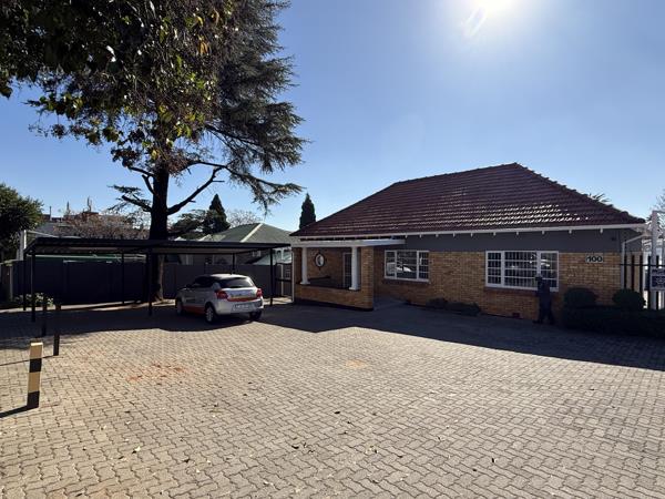 106  m² Commercial space