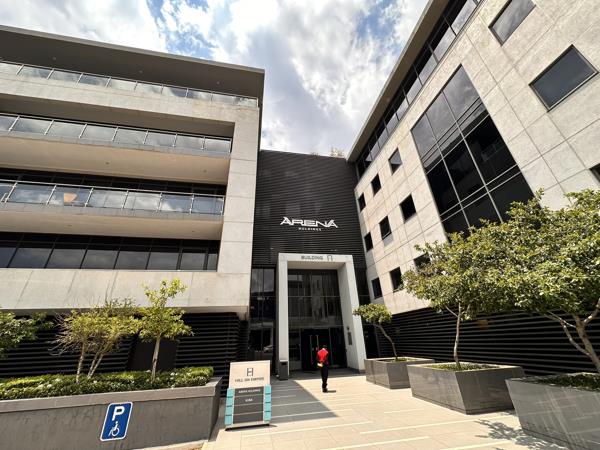 9 251  m² Commercial space