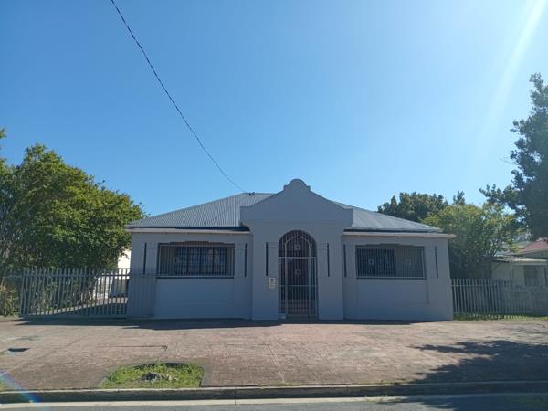 301  m² Commercial space