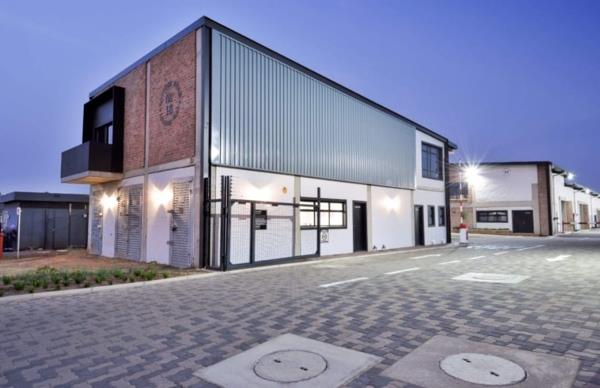 135  m² Industrial space