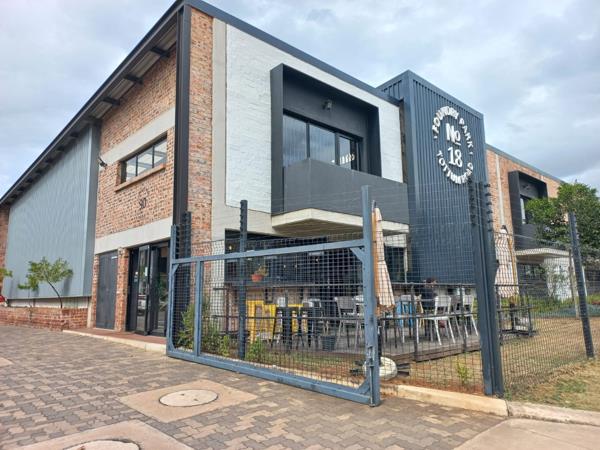 63  m² Commercial space