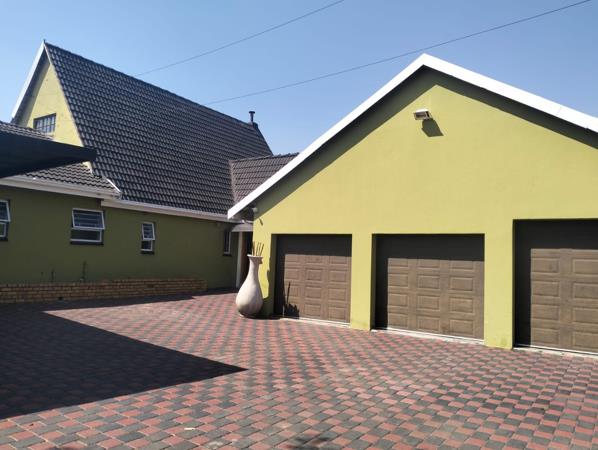 5 Bedroom House