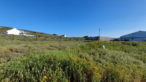 340 m² Land