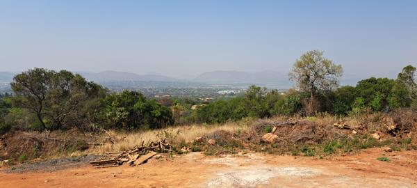 8 600 m² Land
