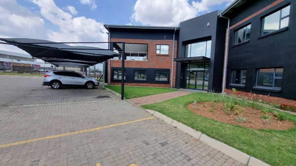 120  m² Commercial space