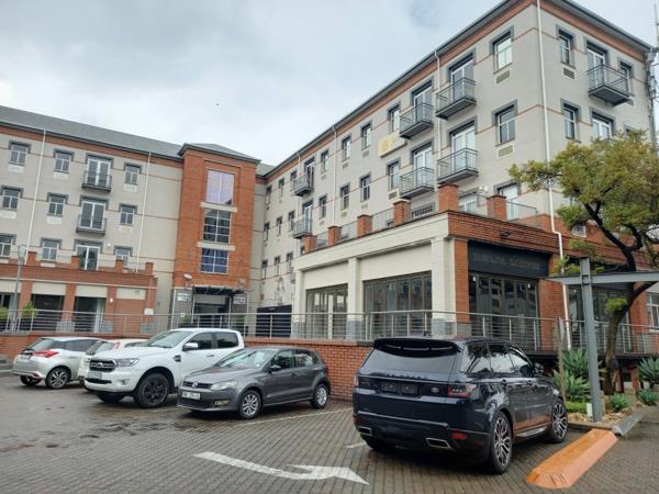 492.1  m² Retail Space