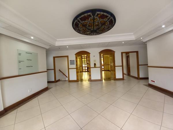 818.9 m² Office Space