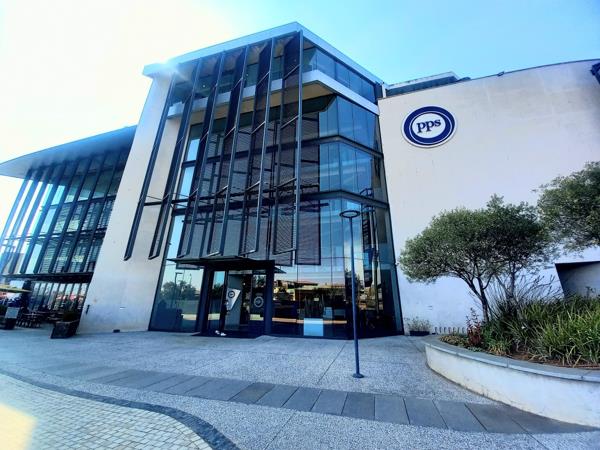 366.6 m² Office Space