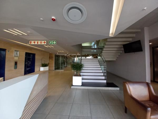 2 093.9 m² Office Space