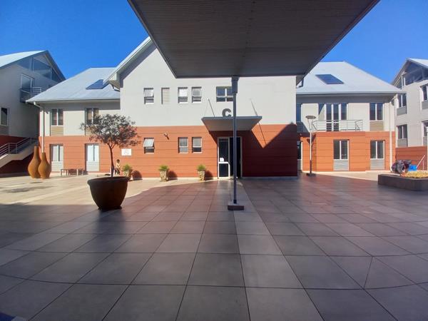 111.7  m² Office Space