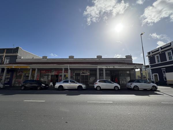 301  m² Commercial space